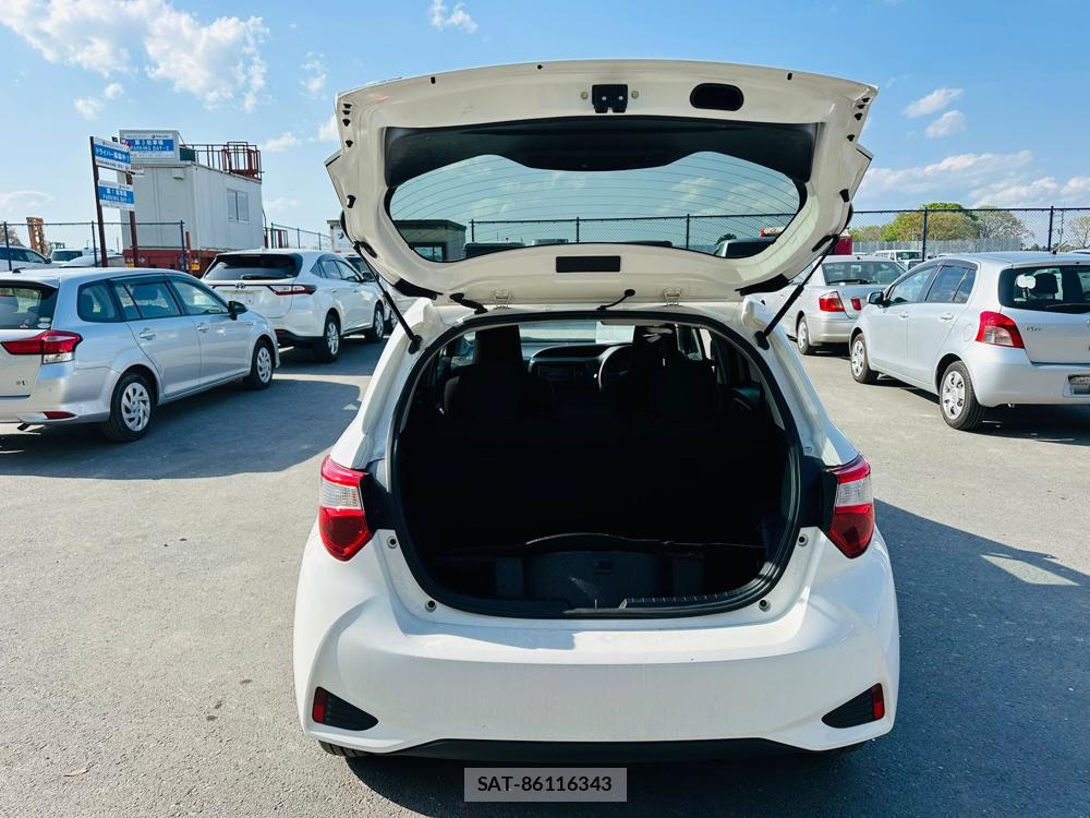Toyota VITZ 2019 5852478-27