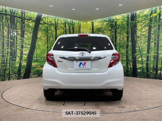 Toyota VITZ 2015-04 6220903-14