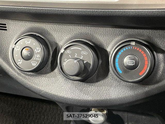 Toyota VITZ 2015-04 6220903-3