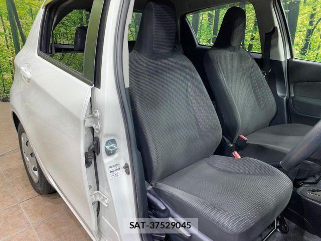 Toyota VITZ 2015-04 6220903-7