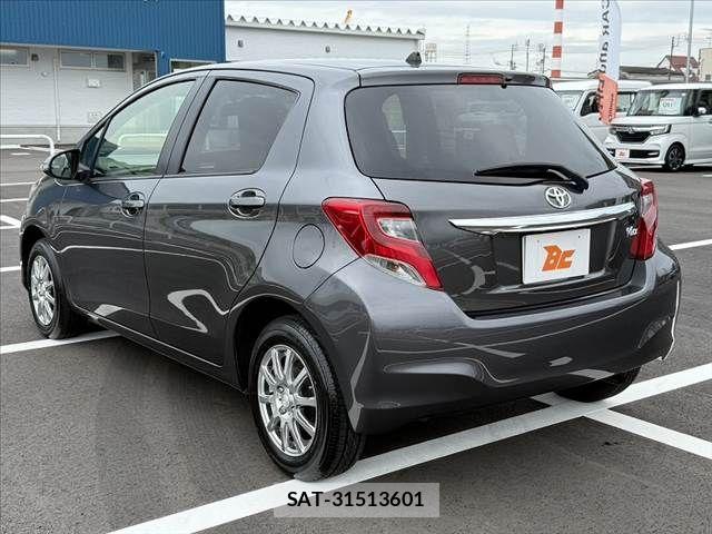 Toyota VITZ 2015-06 6615483-12