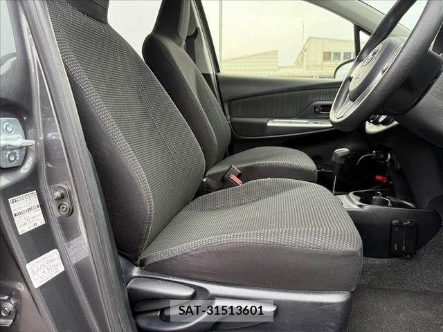 Toyota VITZ 2015-06 6615483-15