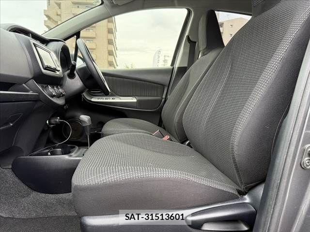 Toyota VITZ 2015-06 6615483-16
