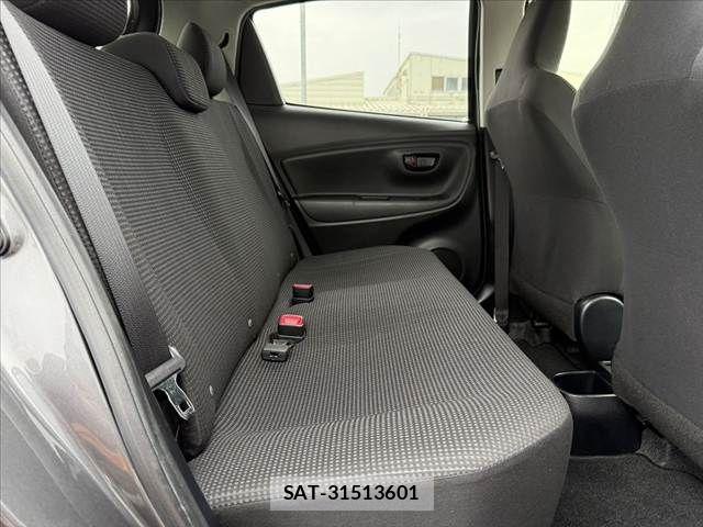 Toyota VITZ 2015-06 6615483-17