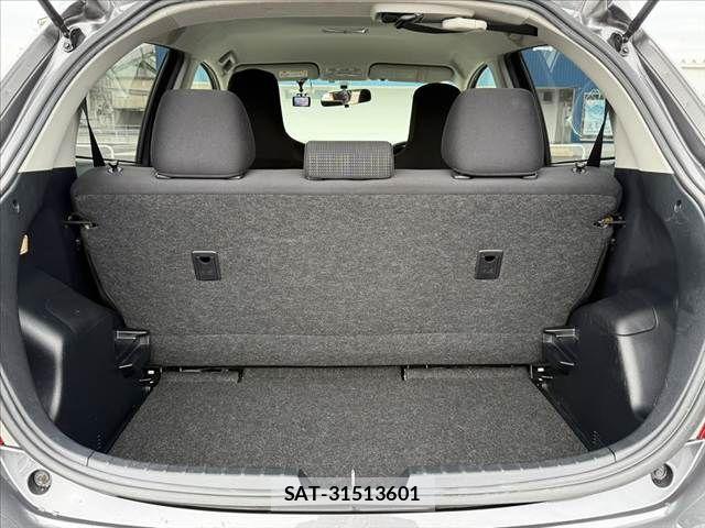 Toyota VITZ 2015-06 6615483-19