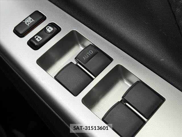 Toyota VITZ 2015-06 6615483-23
