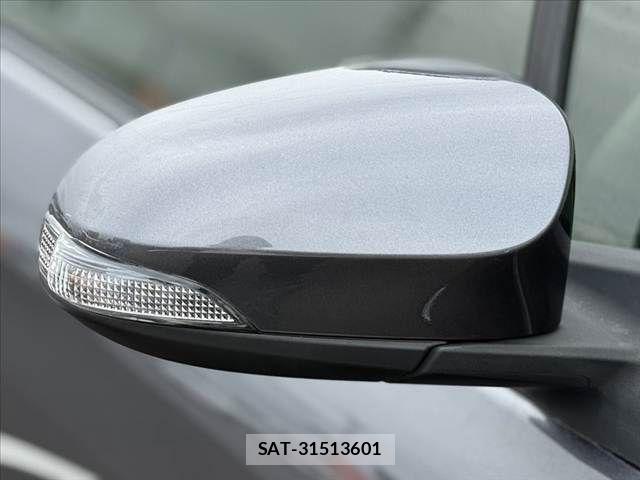 Toyota VITZ 2015-06 6615483-25