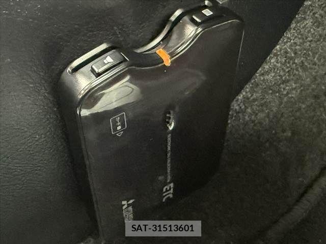 Toyota VITZ 2015-06 6615483-4