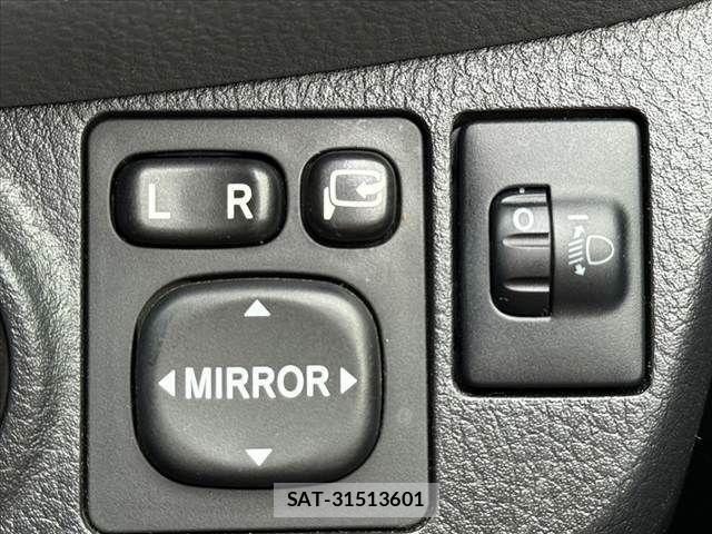 Toyota VITZ 2015-06 6615483-6