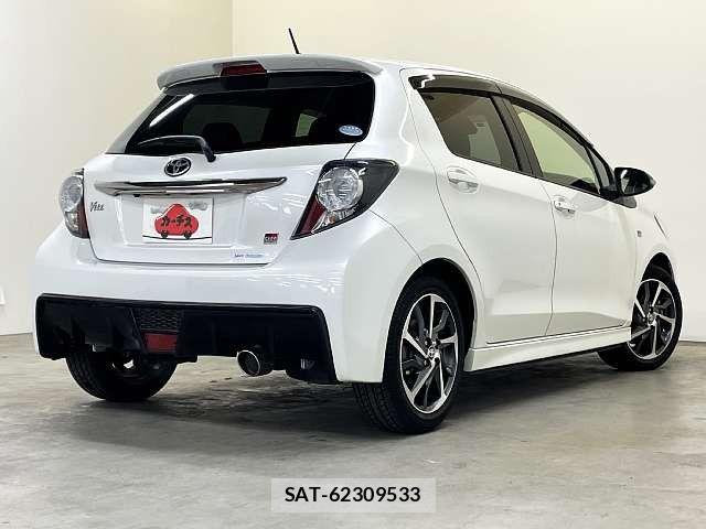 Toyota VITZ 2018-01 6674049-2