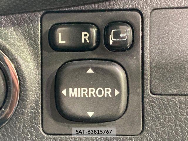 Toyota VITZ 2017-02 6678640-6