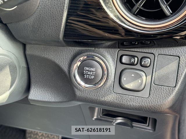 Toyota VITZ 2018-10 6717668-26