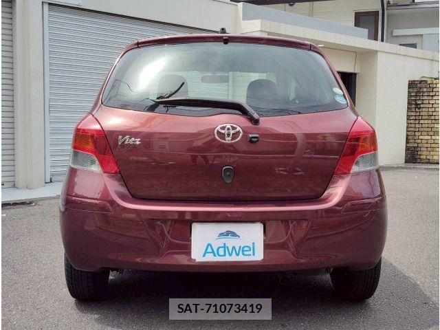 Toyota VITZ 2010-02 6753782-3