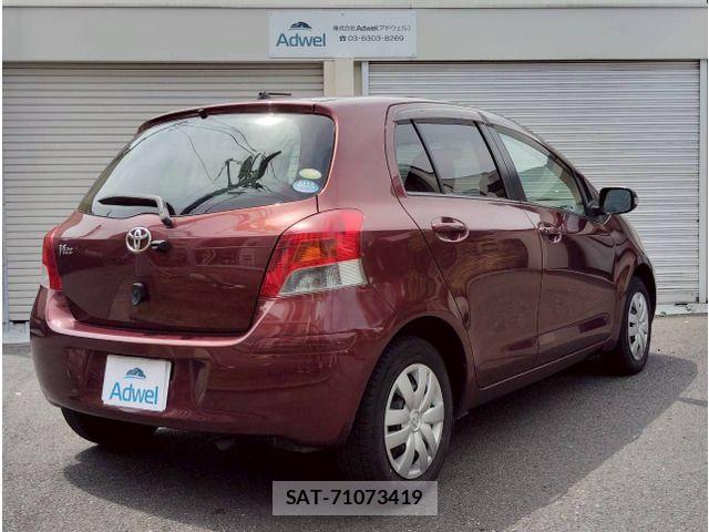 Toyota VITZ 2010-02 6753782-4