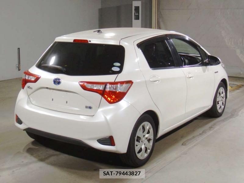 Toyota VITZ 2017 6763598-1