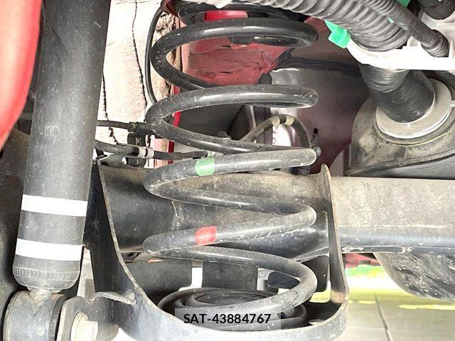 Toyota VITZ 2018-04 6817835-19