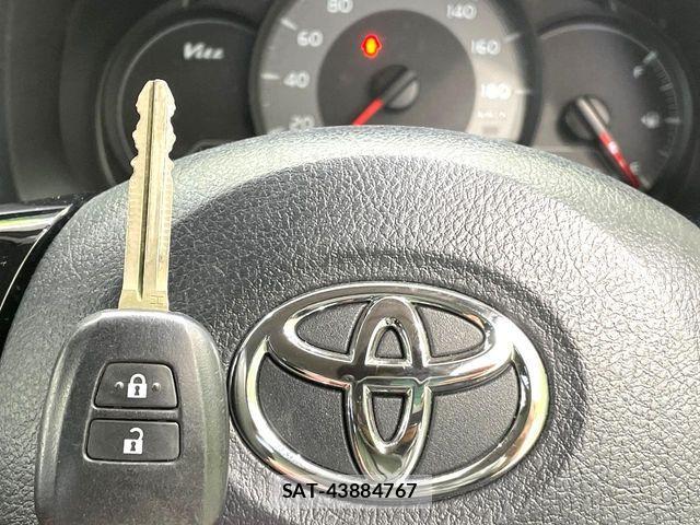 Toyota VITZ 2018-04 6817835-6