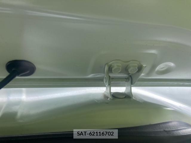 Toyota VITZ 2015-12 6914977-9