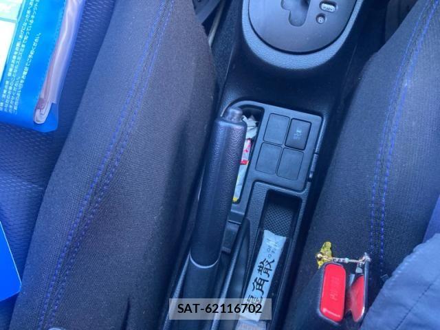 Toyota VITZ 2015-12 6914977-20