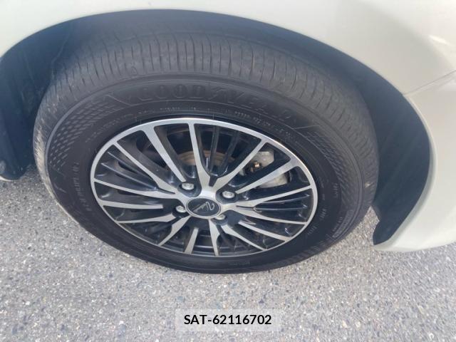 Toyota VITZ 2015-12 6914977-3