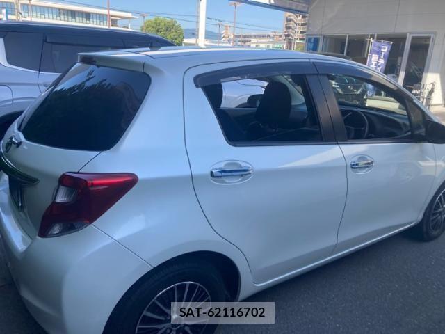 Toyota VITZ 2015-12 6914977-7