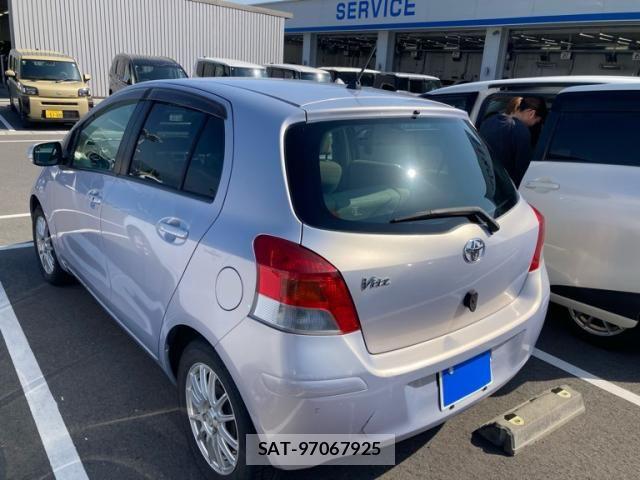 Toyota VITZ 2008-07 6914988-3