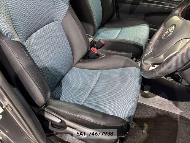 Toyota VITZ 2011-03 6999026-11