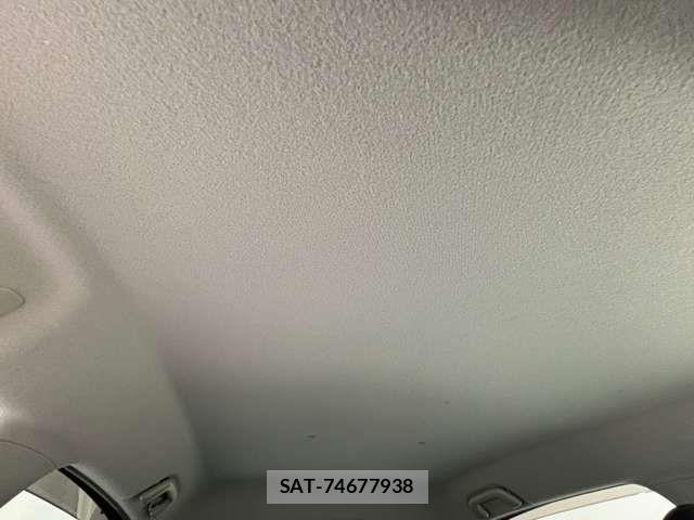 Toyota VITZ 2011-03 6999026-12