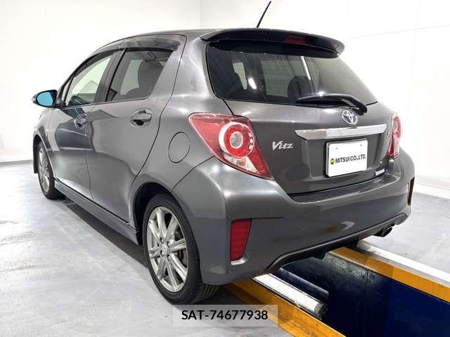 Toyota VITZ 2011-03 6999026-5