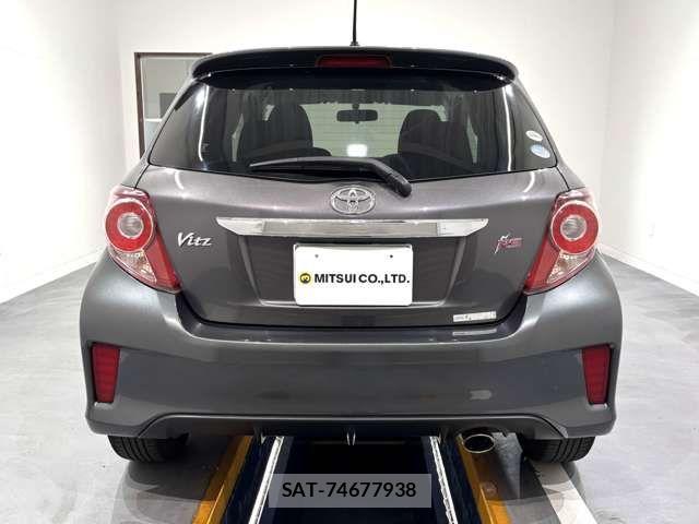 Toyota VITZ 2011-03 6999026-6