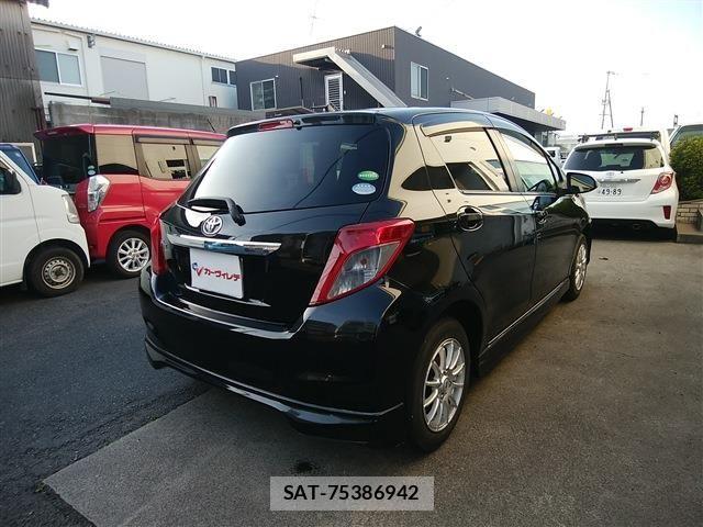 Toyota VITZ 2012-06 6999047-3