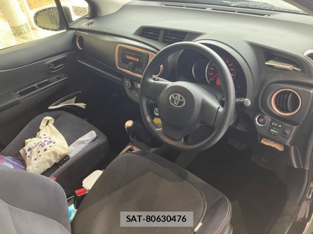 Toyota VITZ 2013-10 7021846-12