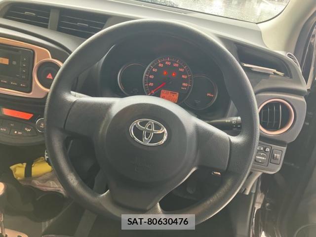 Toyota VITZ 2013-10 7021846-15