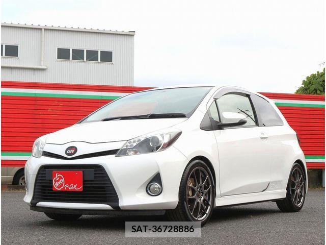 Toyota VITZ 2013-10 7061224-0