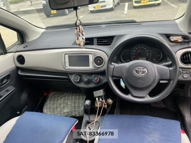 Toyota VITZ 2013-09 7061237-6