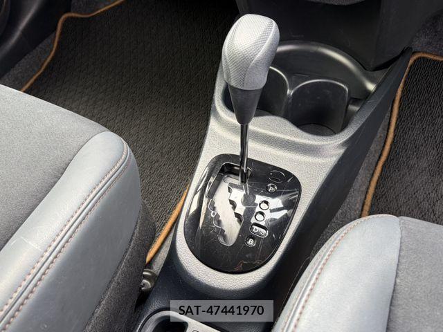 Toyota VITZ 2018-08 7061223-11