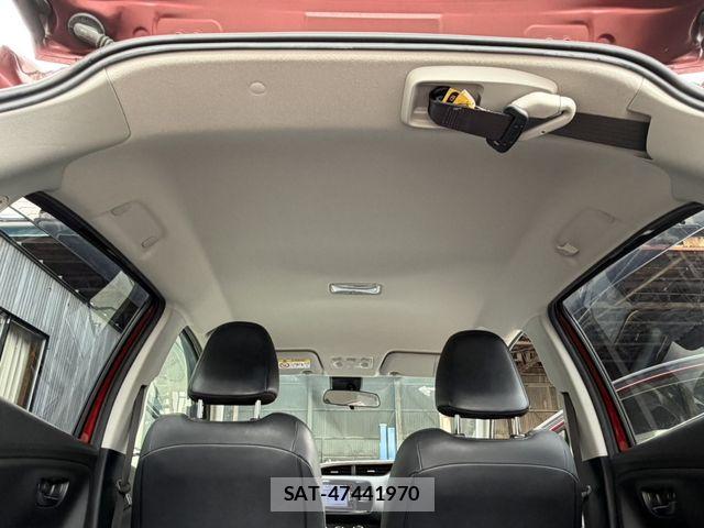Toyota VITZ 2018-08 7061223-26