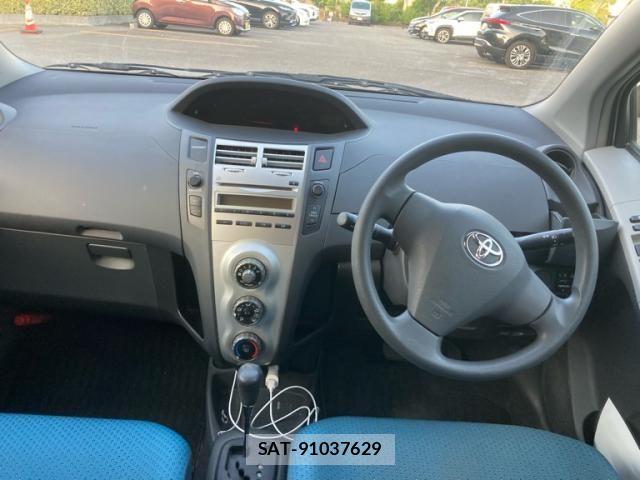 Toyota VITZ 2005-02 7061242-12