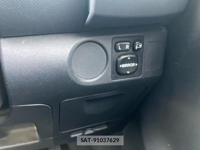 Toyota VITZ 2005-02 7061242-14