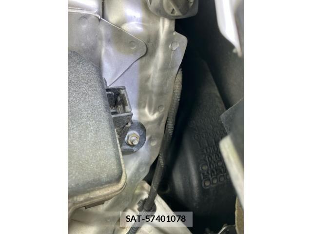 Toyota VITZ 2011-05 7061233-25