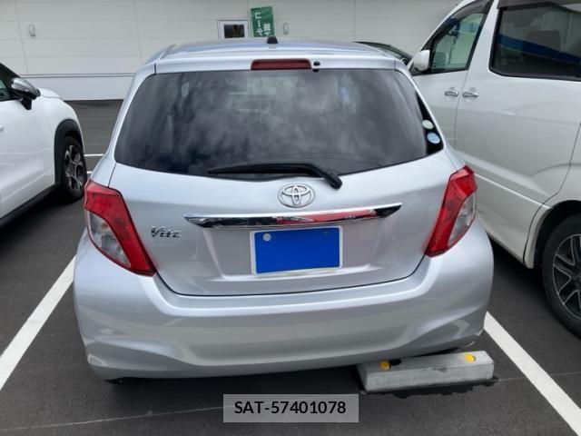 Toyota VITZ 2011-05 7061233-4