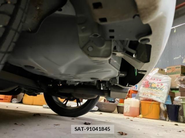 Toyota VITZ 2010-04 7226694-10