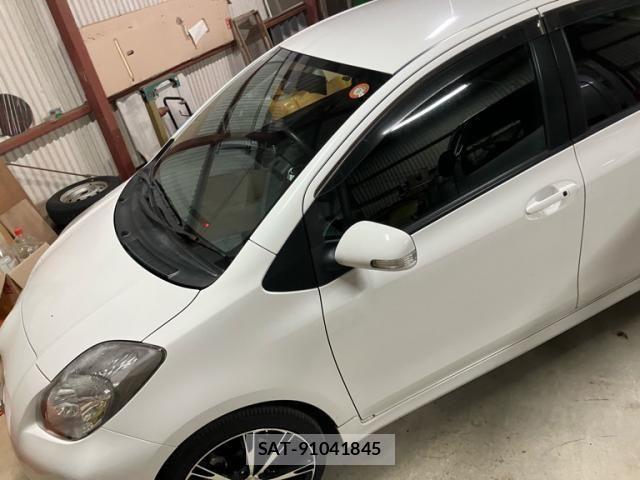 Toyota VITZ 2010-04 7226694-1