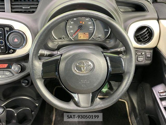 Toyota VITZ 2013-10 7226716-10