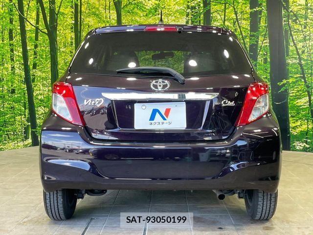 Toyota VITZ 2013-10 7226716-14