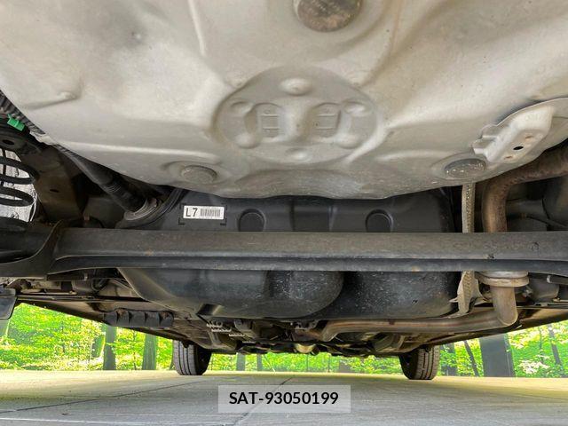 Toyota VITZ 2013-10 7226716-18