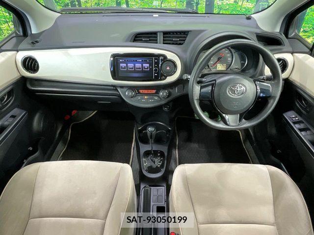 Toyota VITZ 2013-10 7226716-1