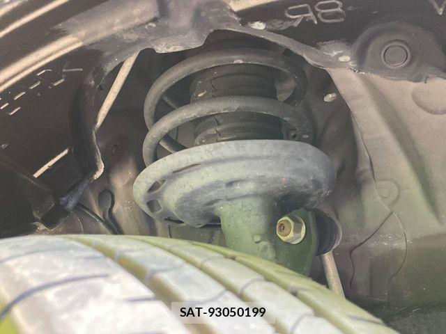 Toyota VITZ 2013-10 7226716-19