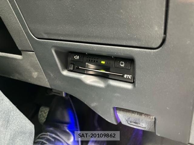 Toyota VITZ 2009-07 7226691-24