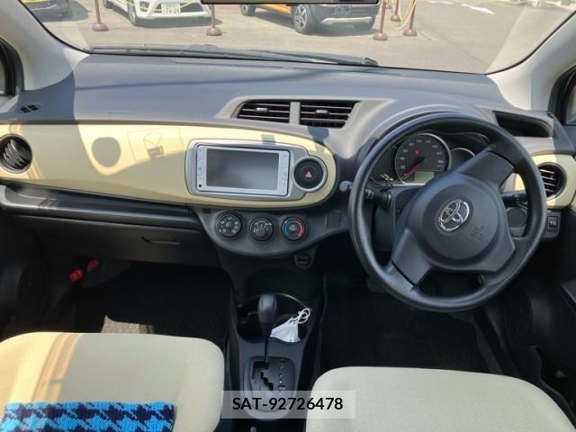 Toyota VITZ 2013-08 7226715-17